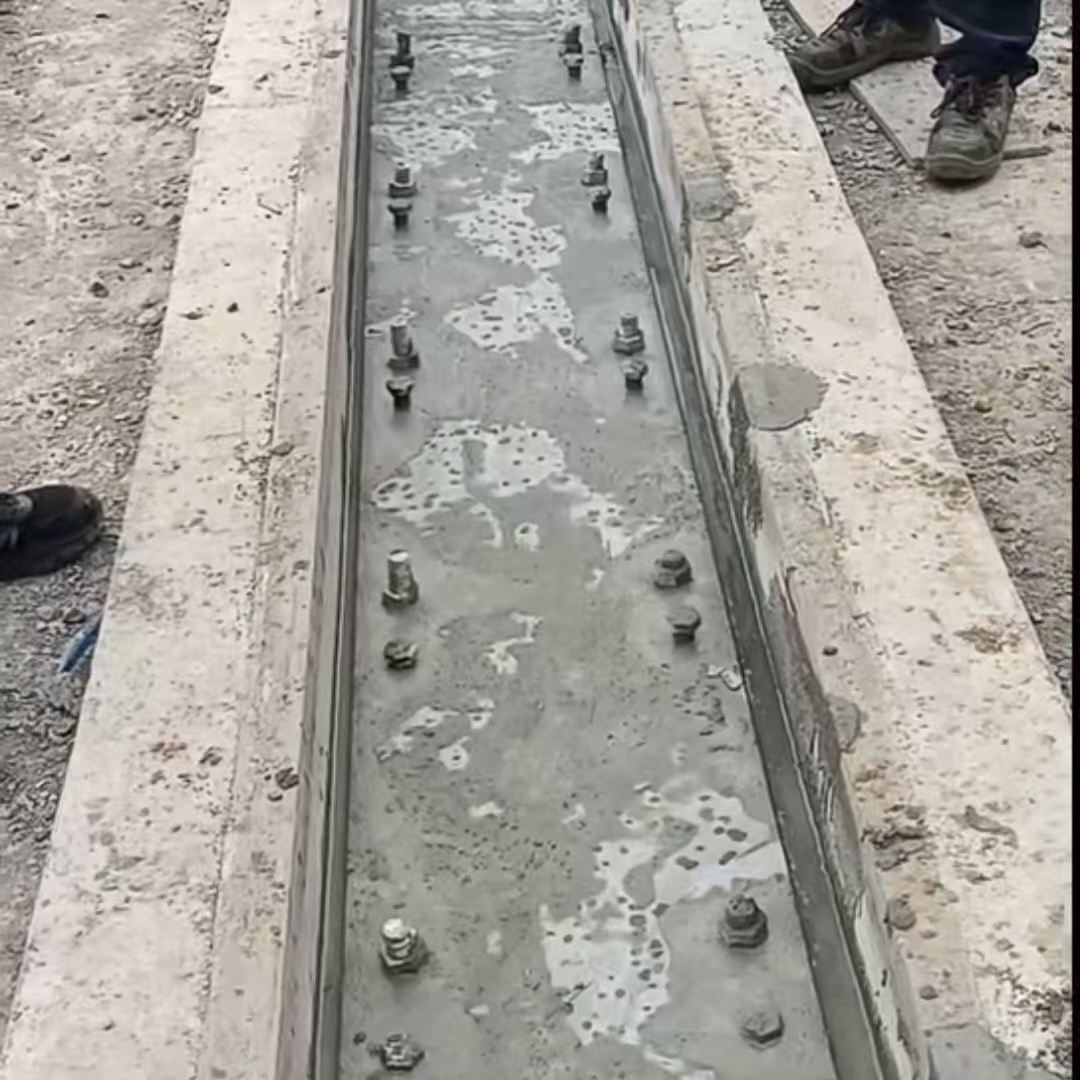 洪雅港口码头起重机龙门吊重型机械设备稳固用早强快凝轨道胶泥